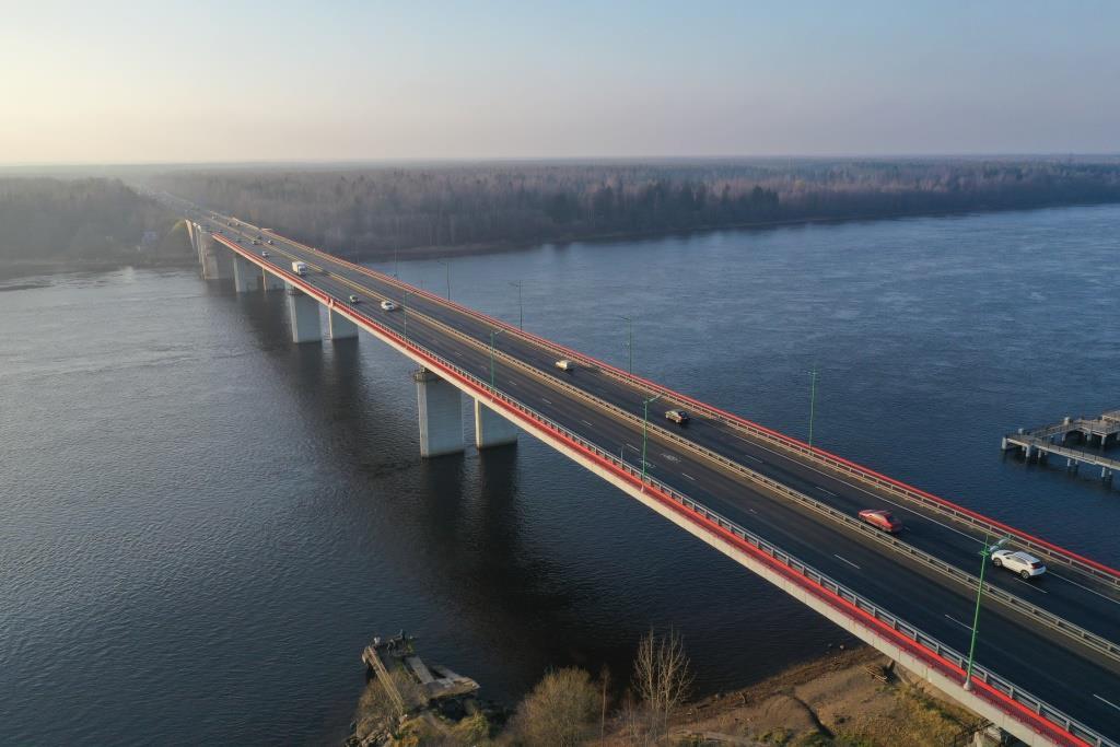 Фото: ФКУ Упрдор «Северо-Запад» проверило ход выполнения планово-предупредительных работ на Ладожском мосту