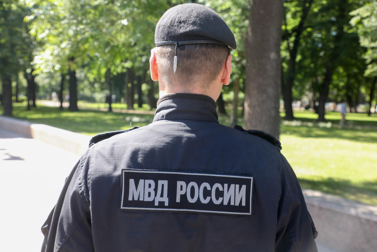 Конфликт двух петербуржцев у гаражей закончился ножевым ранением