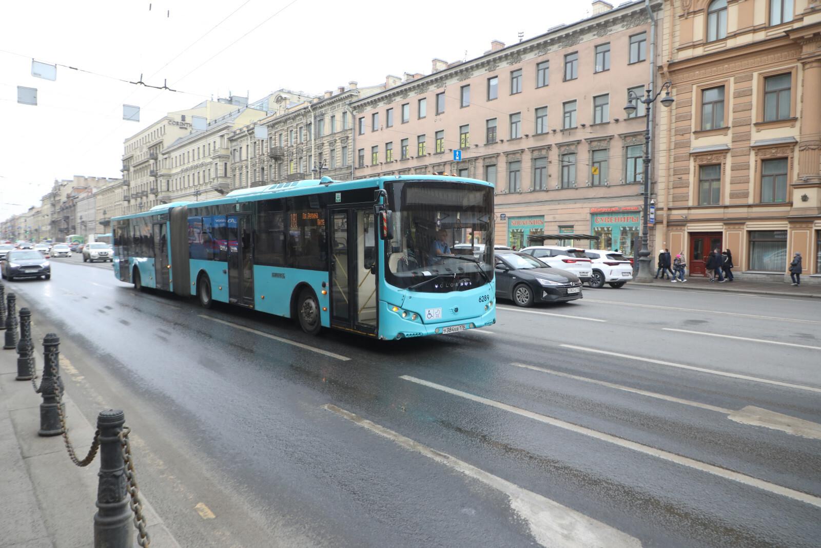 Маршрут автобуса №18 временно изменили в Петербурге
