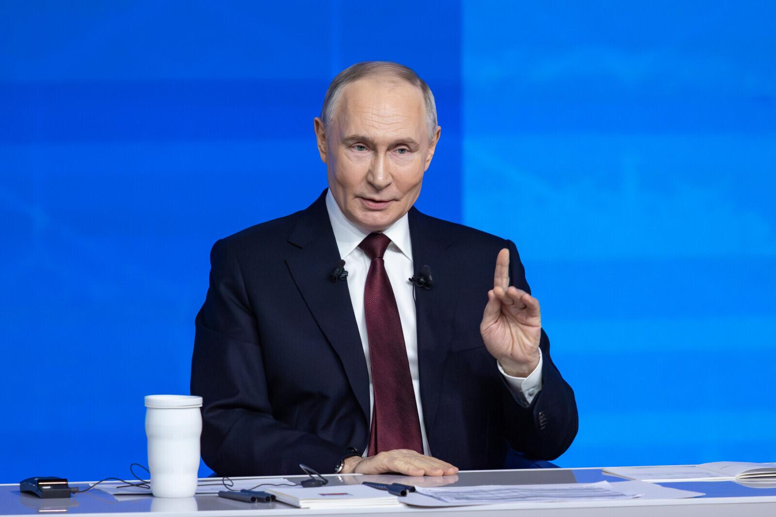 Михайлов: Путин, сняв пиджак в Пекине, показал доверие к Си Цзиньпину