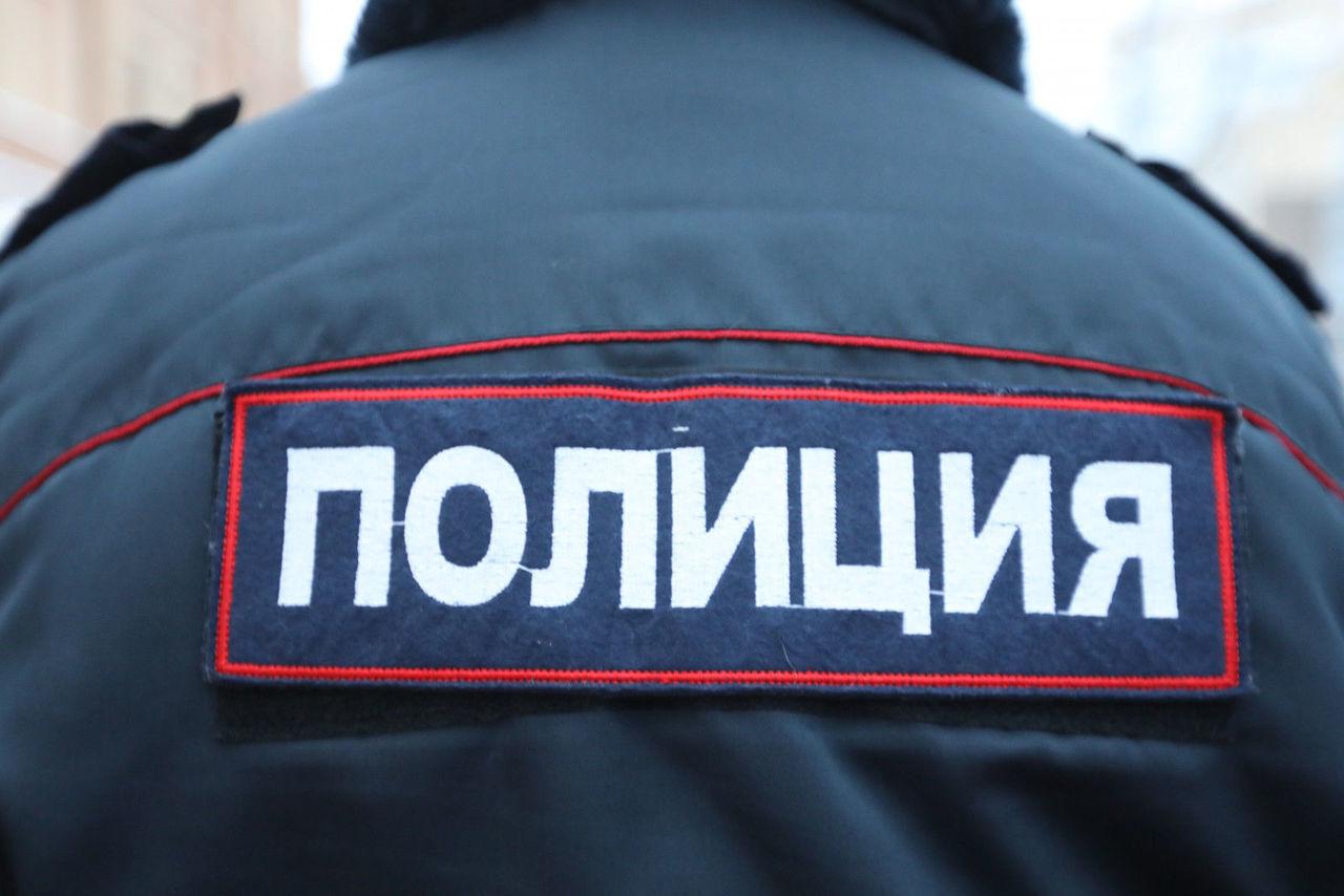 Стали известны подробности ДТП у «Академической», где иномарка въехала в пешеходов на тротуаре