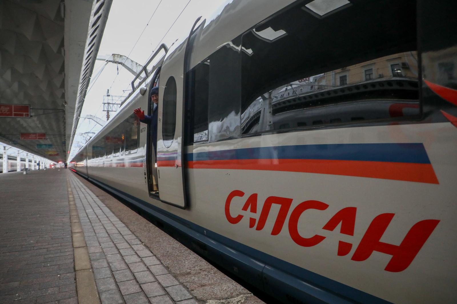 В дни ПМЭФ между Москвой и Санкт-Петербургом будут ходить сдвоенные «Сапсаны»